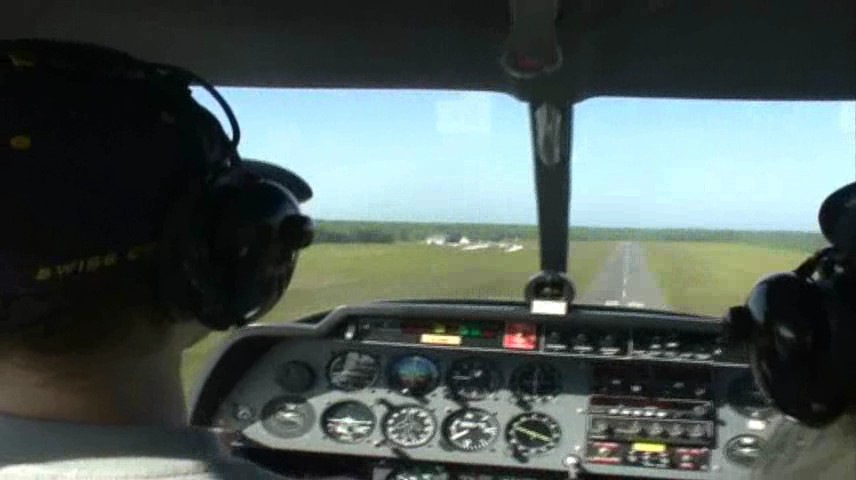 Atterrissage Aubigny DR400.